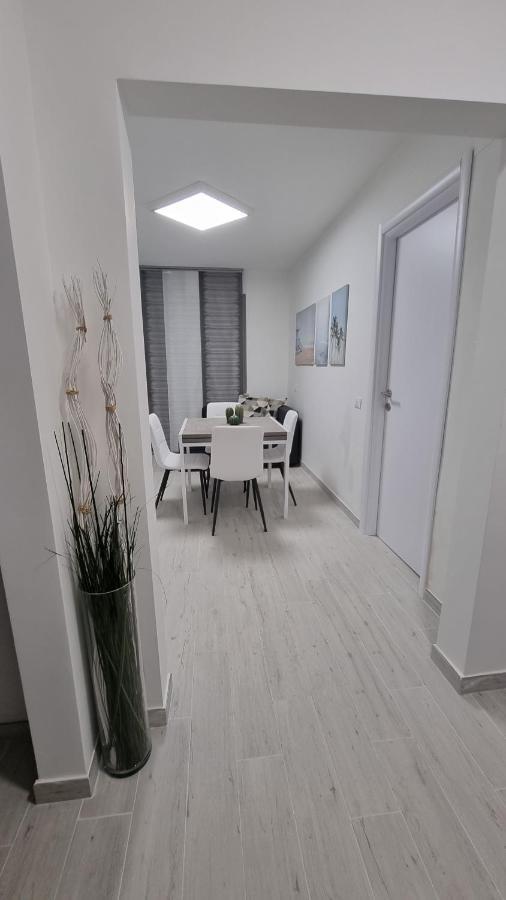 Via Bramante 6 Apartment Пескара Екстериор снимка